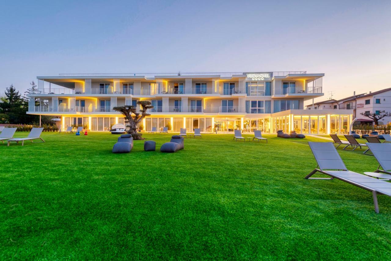 Vision Hotel Peschiera del Garda Exterior photo